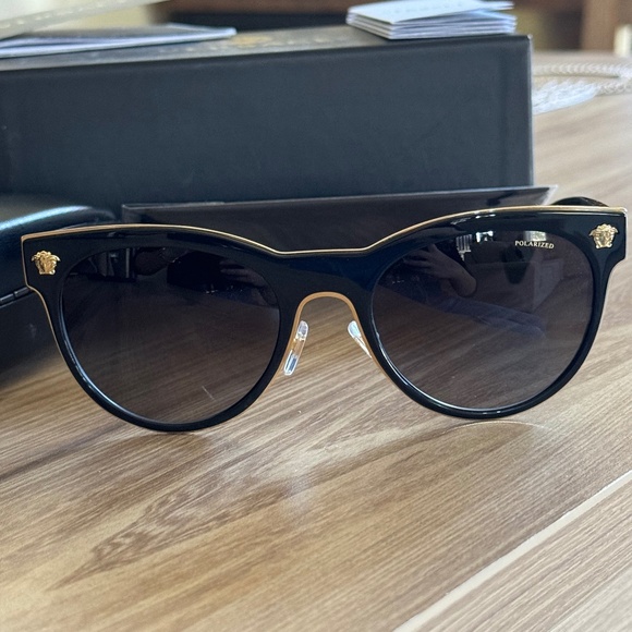 Authentic Versace sunglasses main image 11